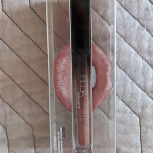 Huda beauty lipstick